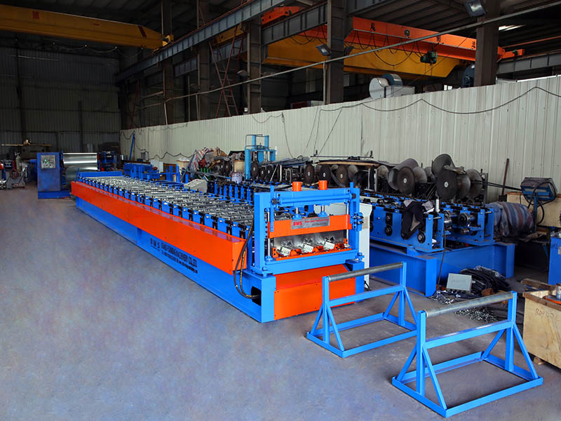 floor deck roll forming machine