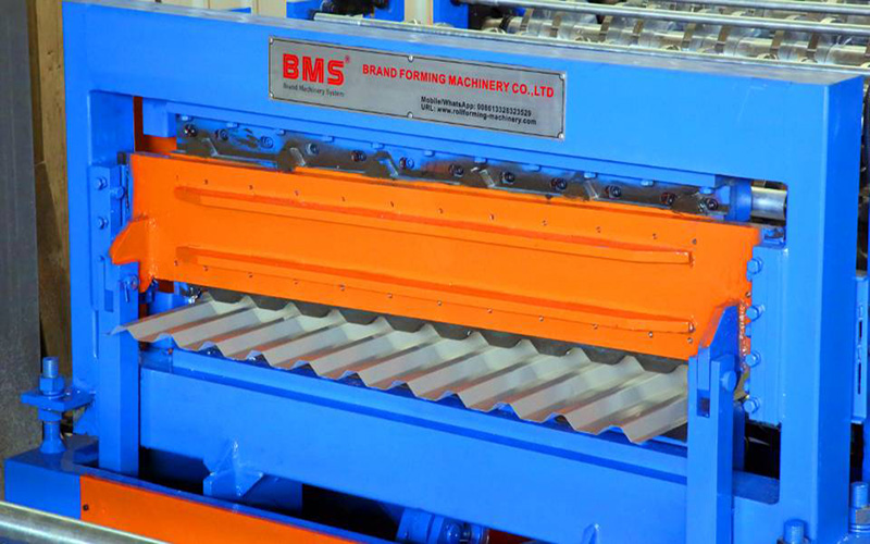 Double layer roof panel roll forming machine