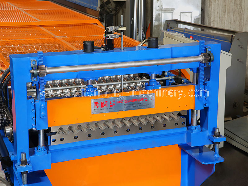 Corrugated Panel Roll Forming Machine For USA