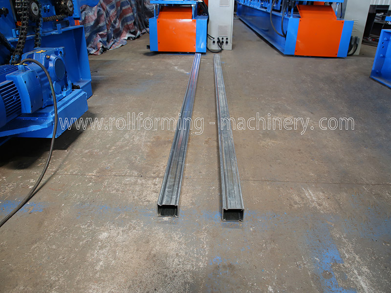 Auto Change Type Shelf Box Beam Roll Forming Machine